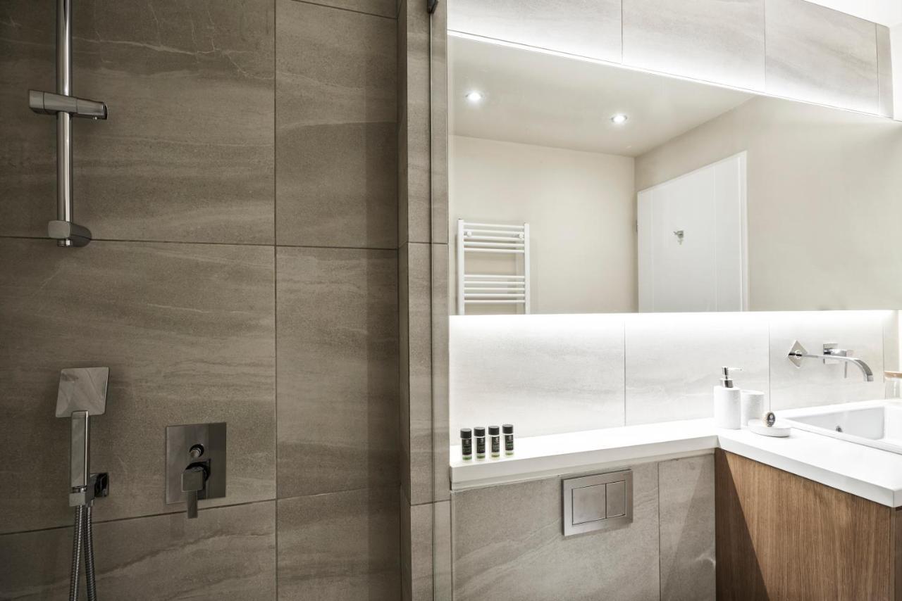 Charitos Iχ, Chic N Modern 2Bd Apt Атина Екстериор снимка