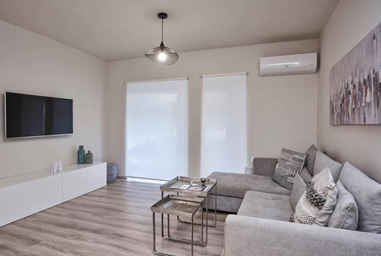 Charitos Iχ, Chic N Modern 2Bd Apt Атина Екстериор снимка